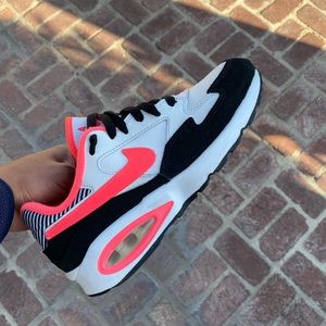 NIKE AIR MAX WHITE HYPER | WOMEN | SNEAKERS |